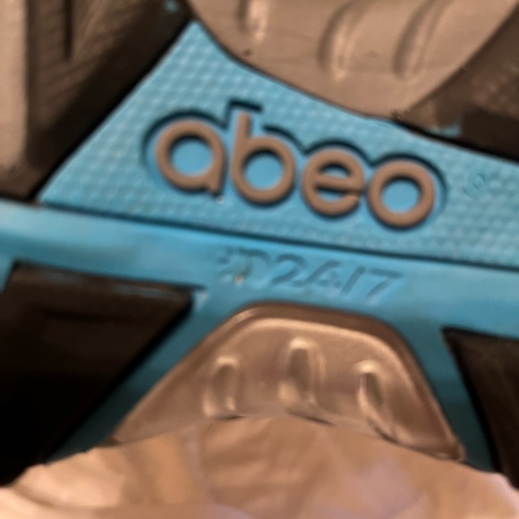 NWOB Abeo Allbirds Pro Sneakers - Picture 5 of 13